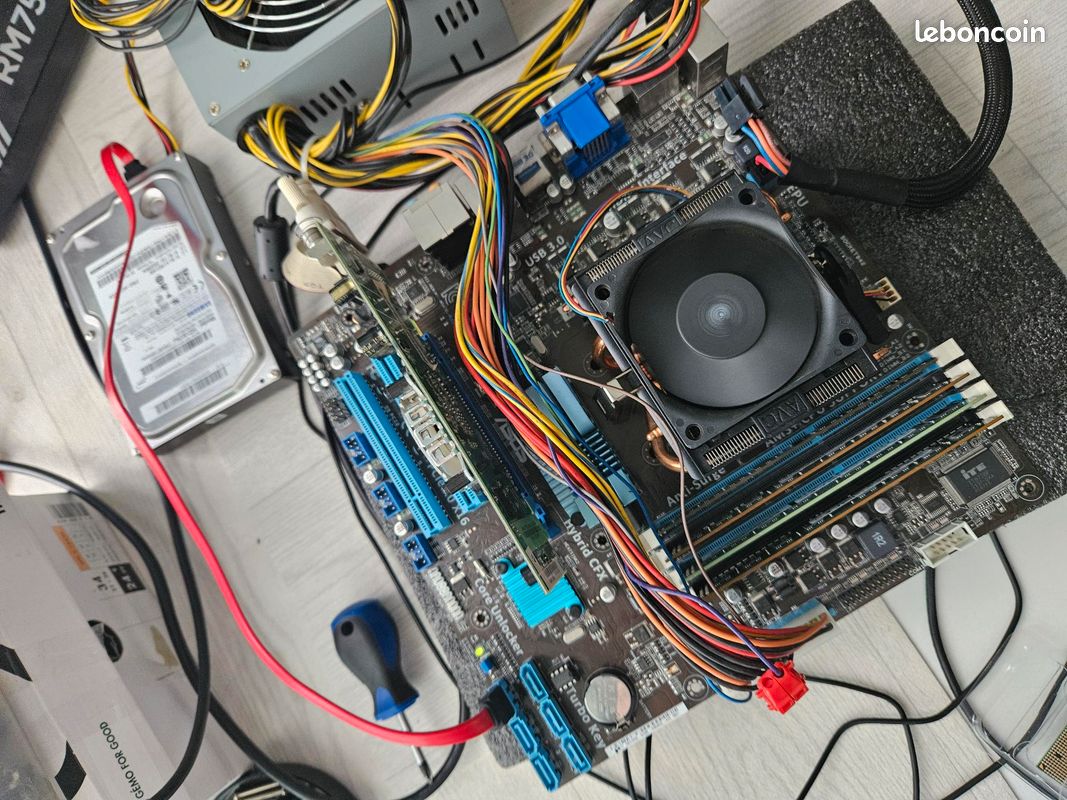 Lot Carte mère + Processeur AMD FX 6300 + Disque dur samsung - Windows 10 (image 5)