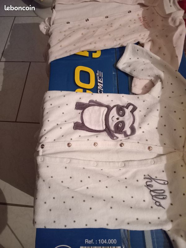 2pyjama taille 9mois (image 1)