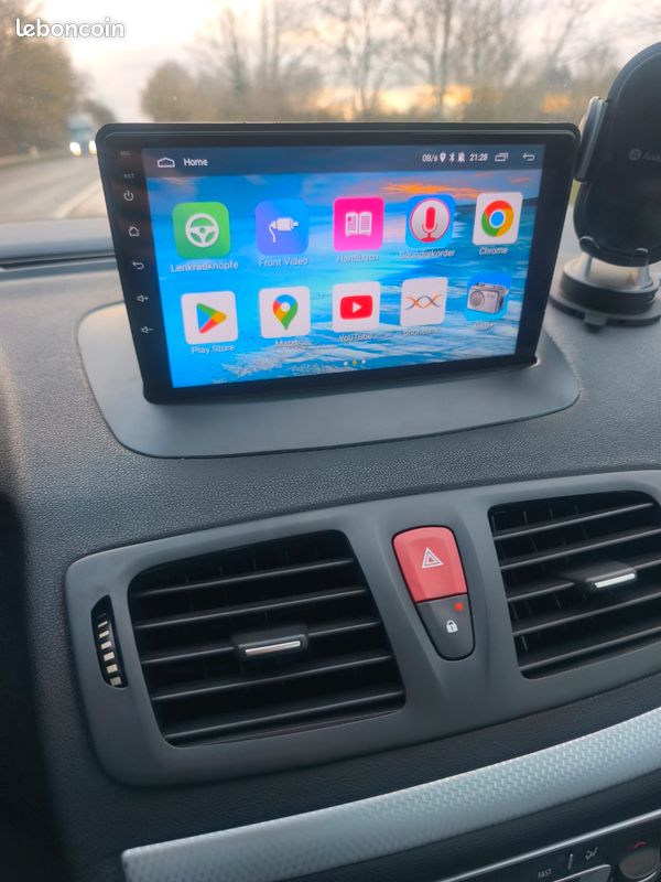 Écran gps bluetooth car play Mégane 3 gt RS Dci (image 2)