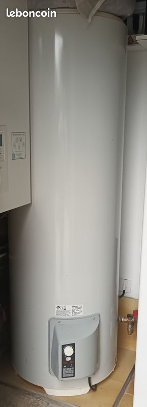 Chauffe-eau électrique Equation 200L Vertical - D'occasion