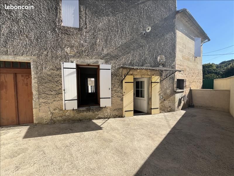 Maison 4 pièces 98 m² · à Saint-Jean-de-Blaignac · 98 m² · 700 €
