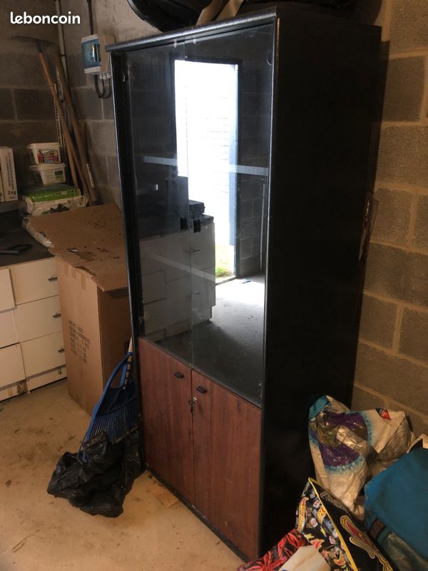 Armoire de rangement (image 1)