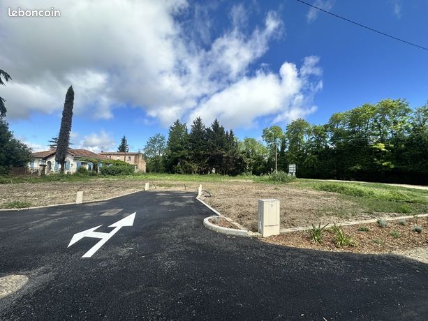 Terrain 366 m² Roquemaure