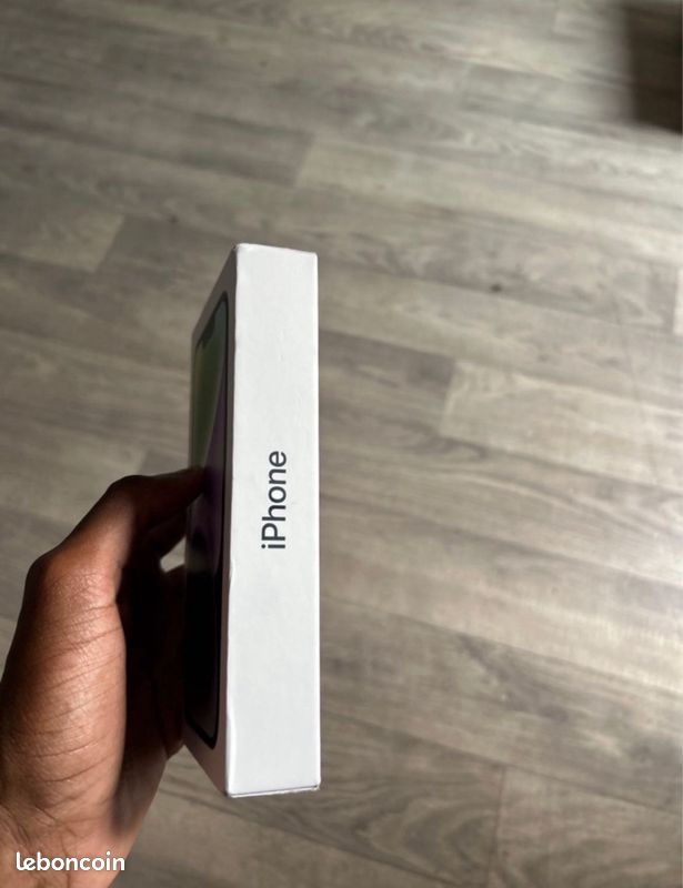 IPhone 14 (image 1)