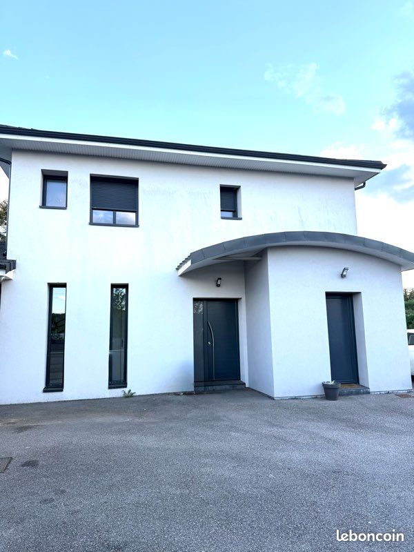Maison 7 pièces 212 m² · à Chamagnieu · 212 m² · 748 000 €