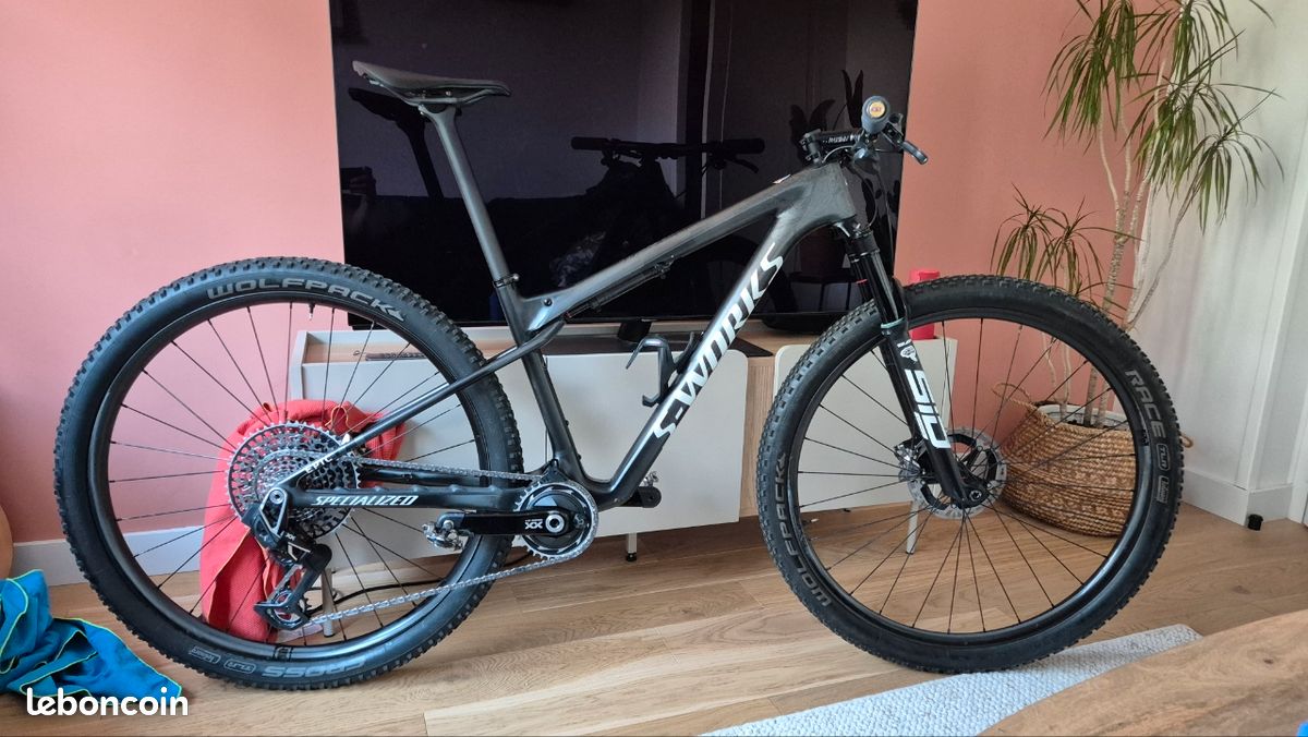 Specialized Epic S-Works World Cup taille M (image 1)
