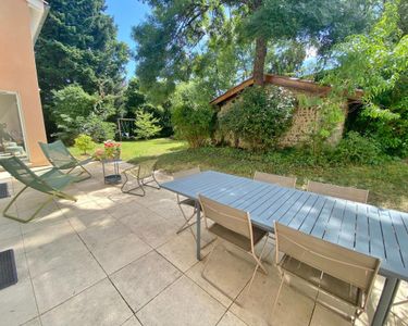 Maison 1 250 000 € - 230 m²