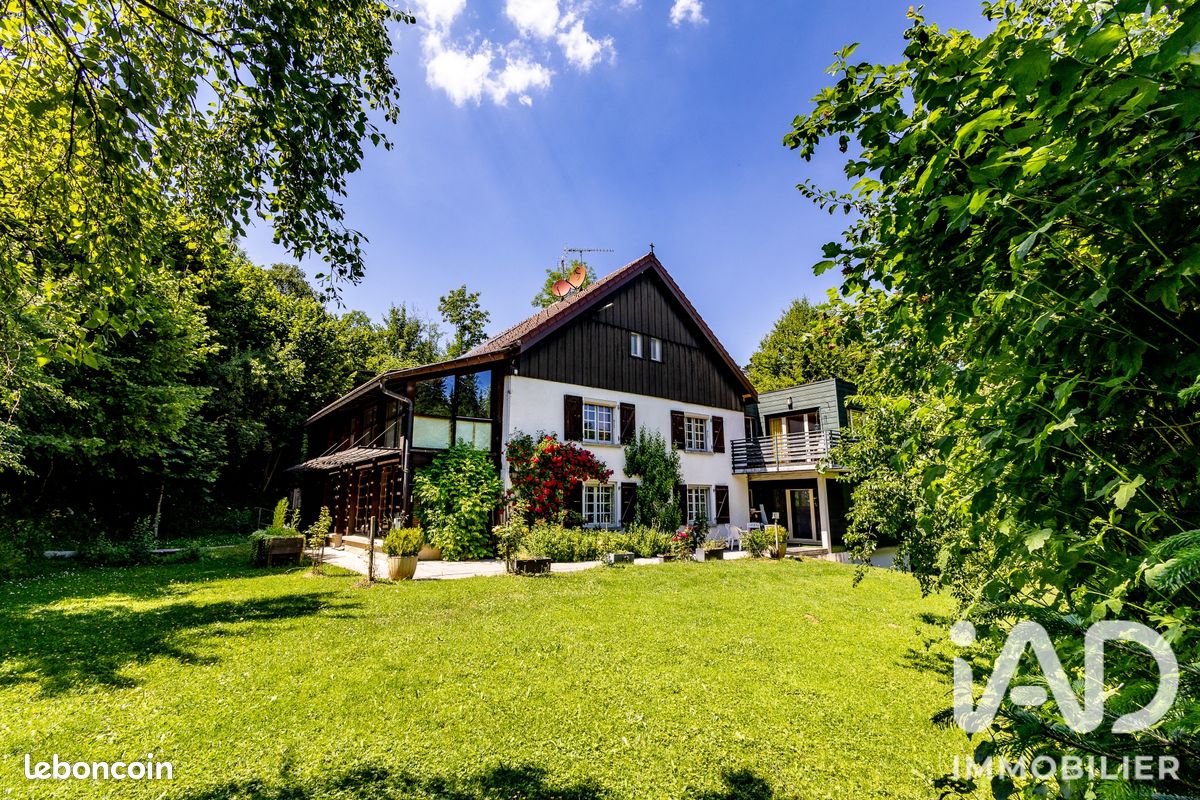 Immeuble 805 m² · à Le Russey · 805 m² · 1 359 000 €