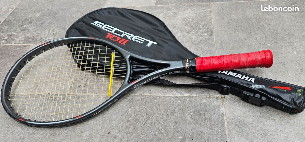 Cool RED Vintage Yamaha YFG 30 Raquette de tennis en fibre de