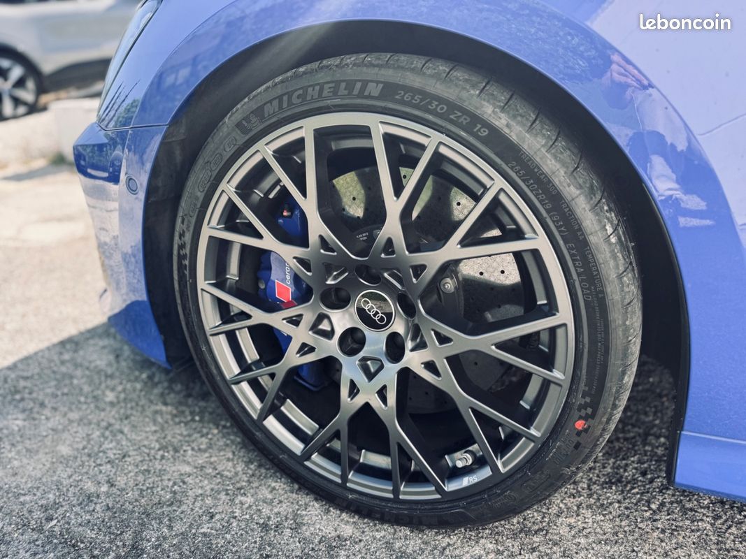 Audi RS 3 PERFORMANCE EDITION 2.5 TFSI 407 CV 1 OF 300 + TOIT OUVRANT + B&O + FREINS CERAMIQUE + GARANTIE 12 MOIS (image 19)