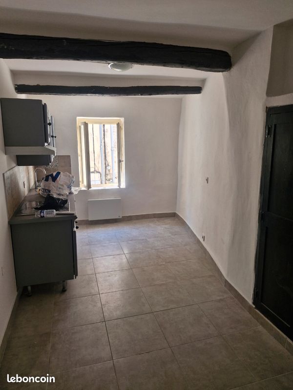 Appartement 1 pièce 27 m² · à Monteux · 27 m² · 500 €
