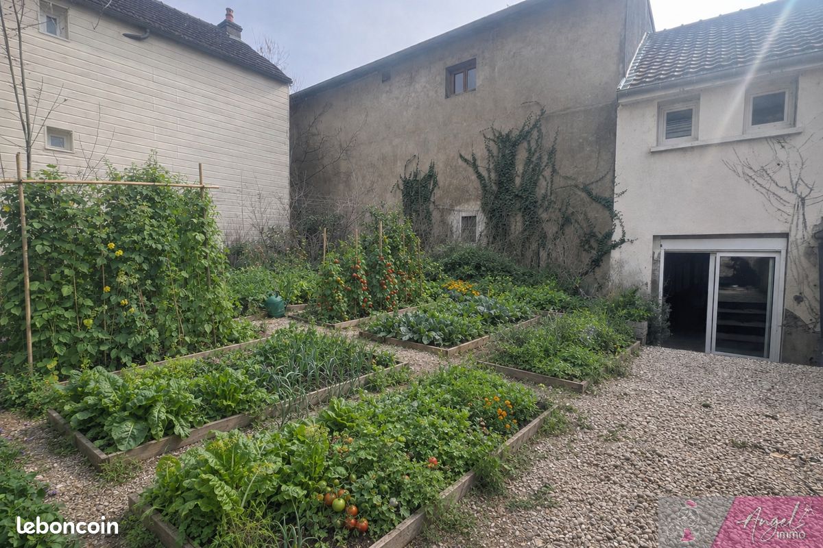Maison 5 pièces 154 m² · à Audelange · 154 m² · 170 000 €