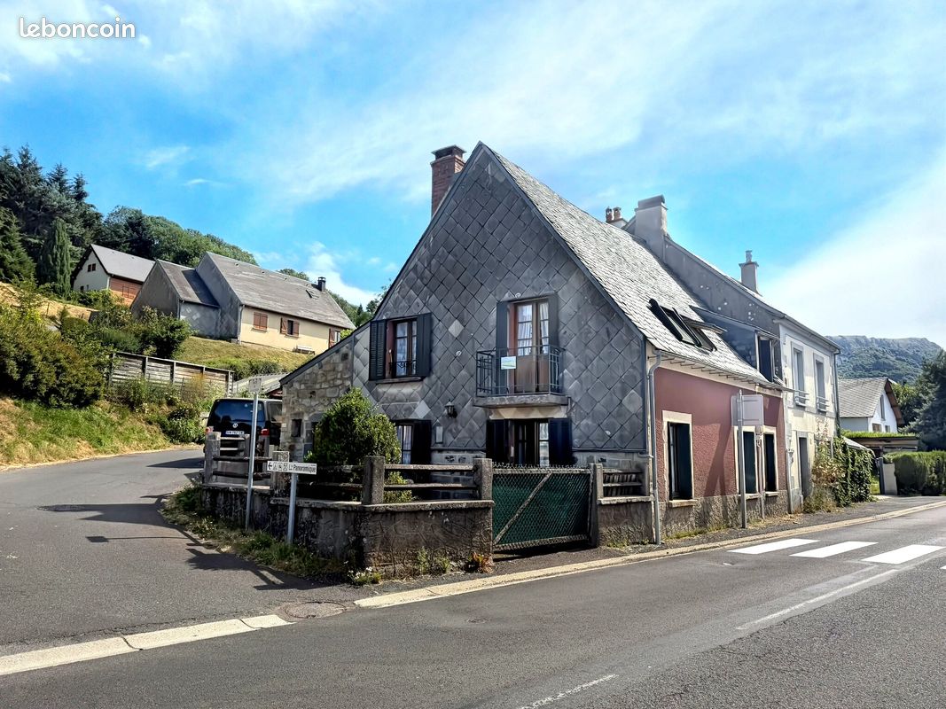 Maison 5 pièces 97 m² · à Murat-le-Quaire · 97 m² · 108 400 €