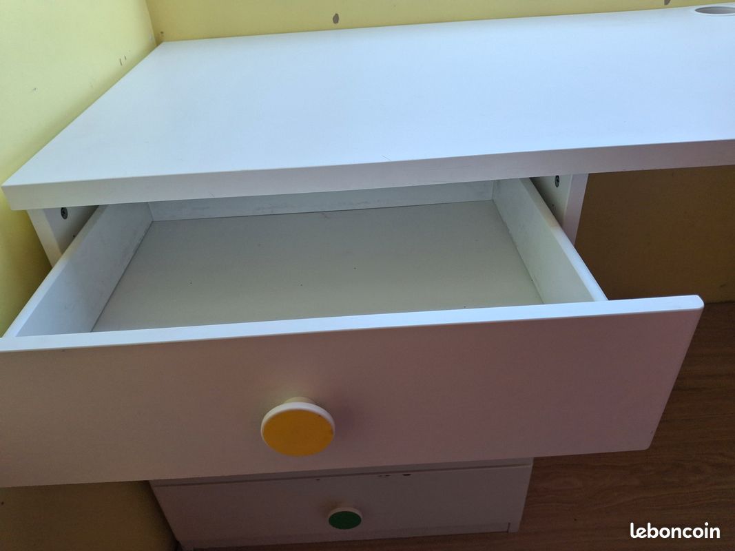 Bureau (image 3)