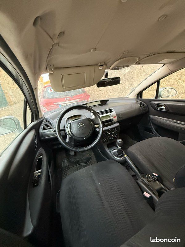Voiture bon état (image 1)