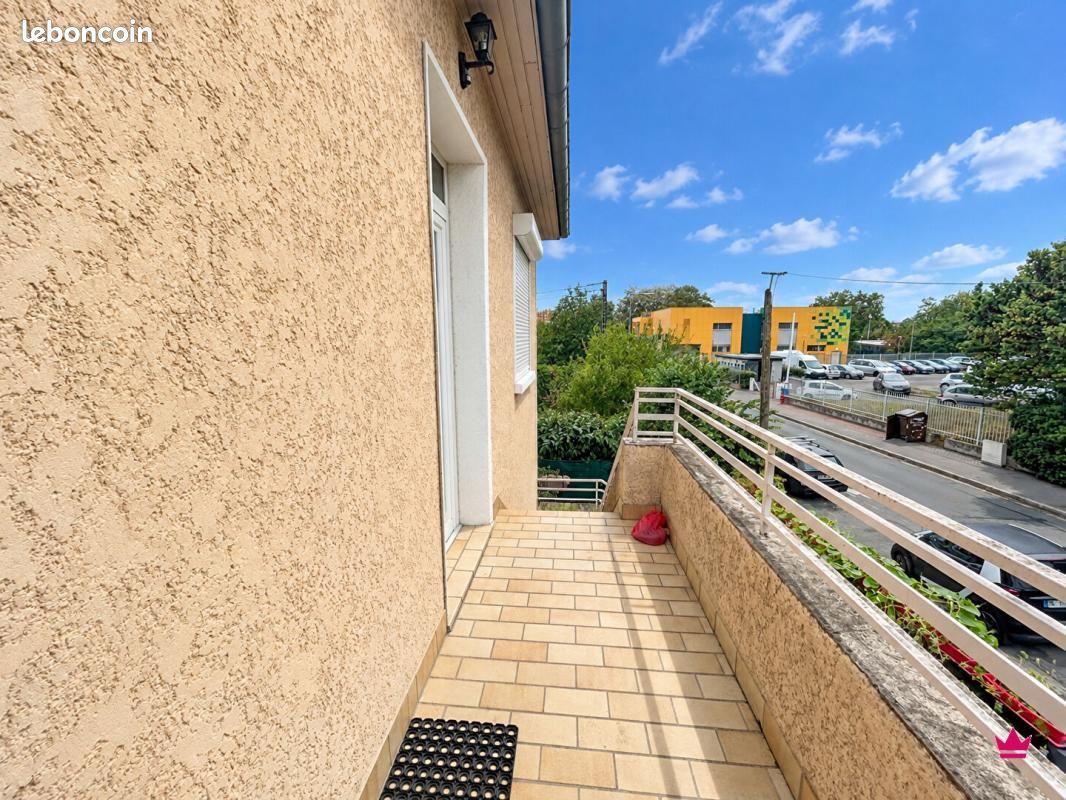 Appartement 5 pièces 80 m² · à Vénissieux · 80 m² · 1 350 €/mois