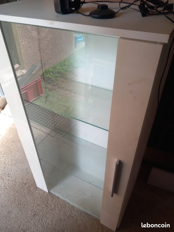 Vitrine laqué (image 1)