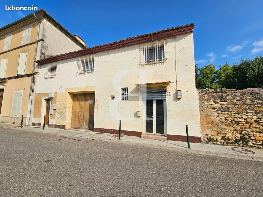 Appartement 2 pièces 64 m² · à Caderousse · 64 m² · 61 000 €