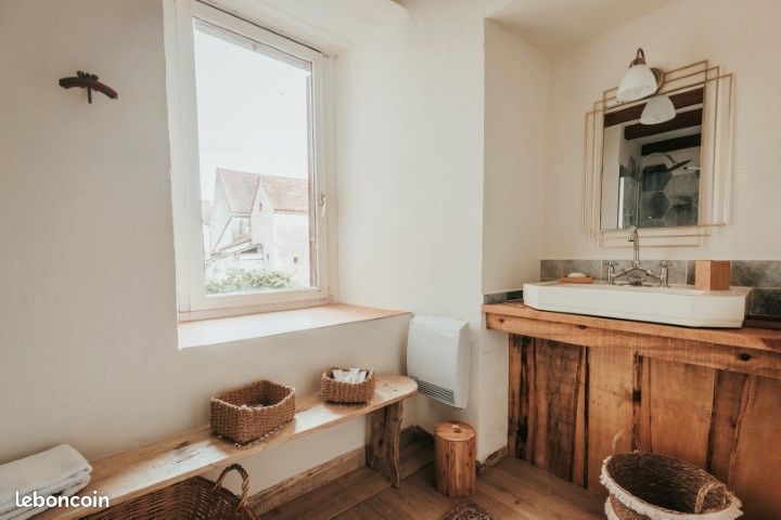 Naves, 03330, chambre meublée de 20 m², 70 euros la nuit (image 4)