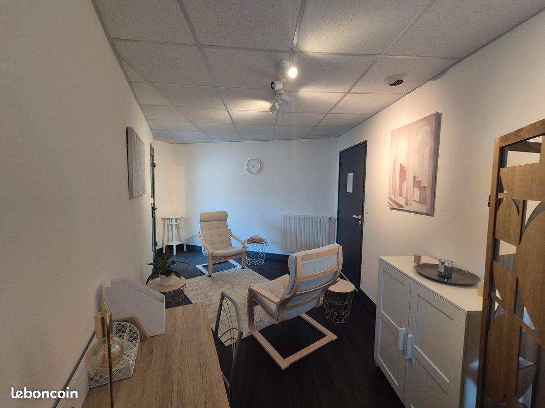Local commercial 1 pièce 12 m² · à Montgermont · 12 m² · 550 €