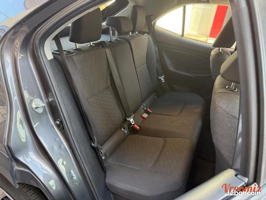Toyota Yaris CROSS 1.5 114H 90 HYBRID FULL-HYBRID 0.8KWH DESIGN BVA (image 9)