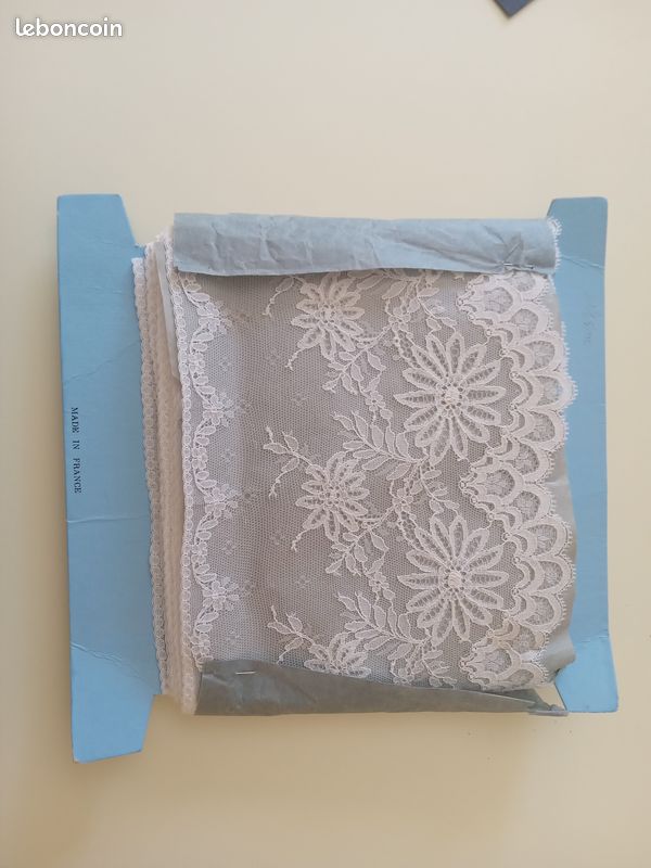Dentelle (image 1)