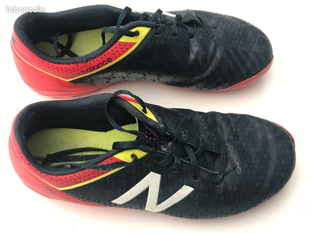 Chaussure foot New Balance moulés T34,5 (image 5)