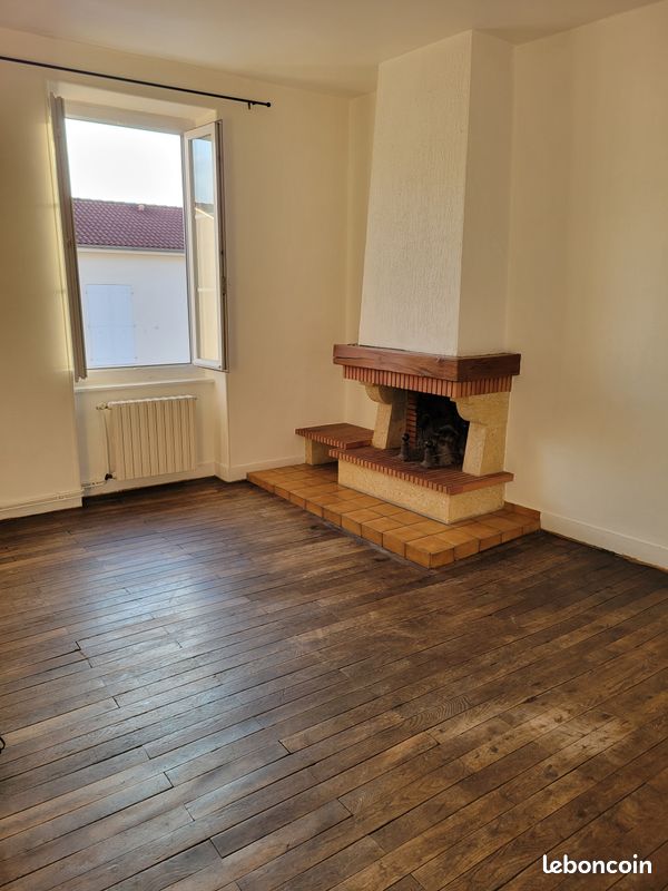 Appartement 5 pièces 110 m² · à Limoges · 110 m² · 889 €