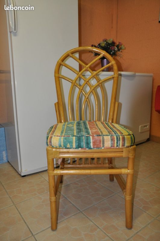 Chaise en bambou (image 1)