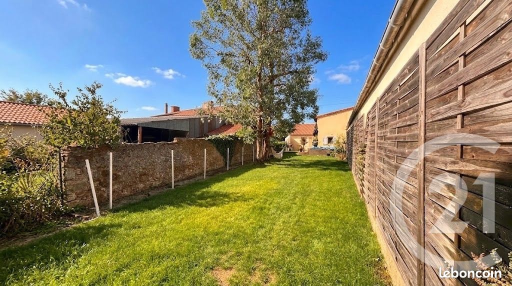 Maison 5 pièces 90 m² · à La Remaudière · 90 m² · 216 000 €