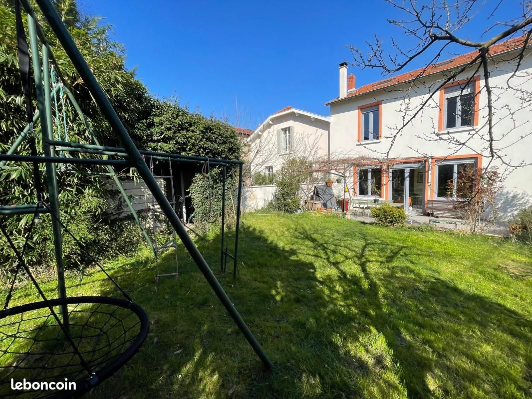 Maison 8 pièces 190 m² (image 1)