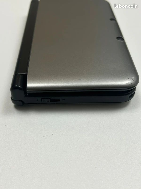3DS XL + housse donkey kong + chargeur (image 10)
