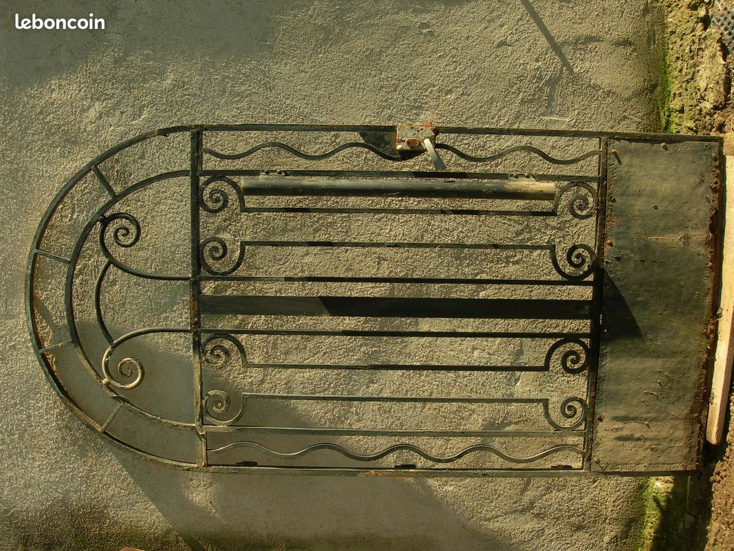Porte en fer plein (image 1)
