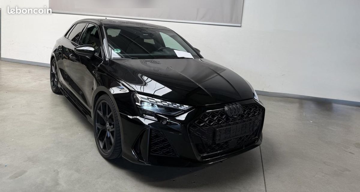 Audi RS3 Sportback quattro (image 1)