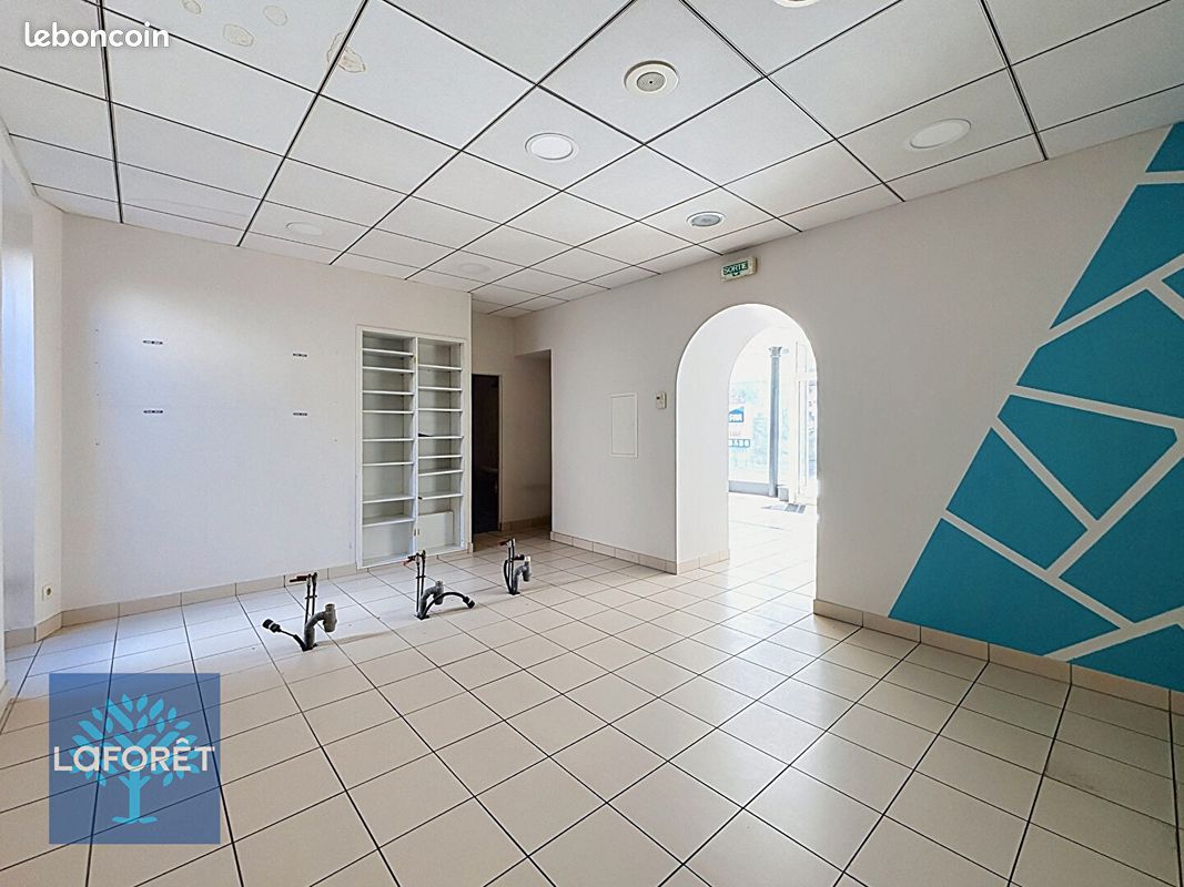 Local commercial 85 m² FOUGERES (image 4)