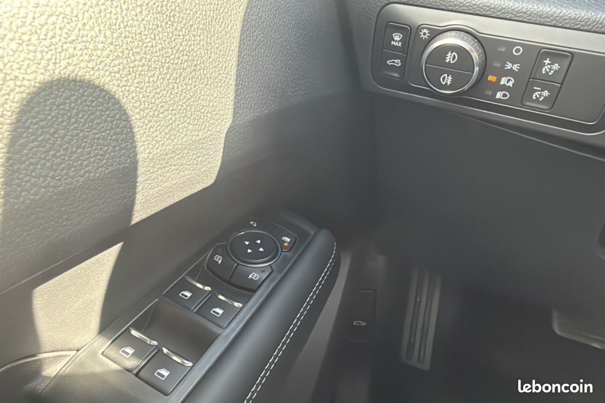 Volkswagen Amarok V6 240 BVA10 AVENTURA 4PL (image 12)