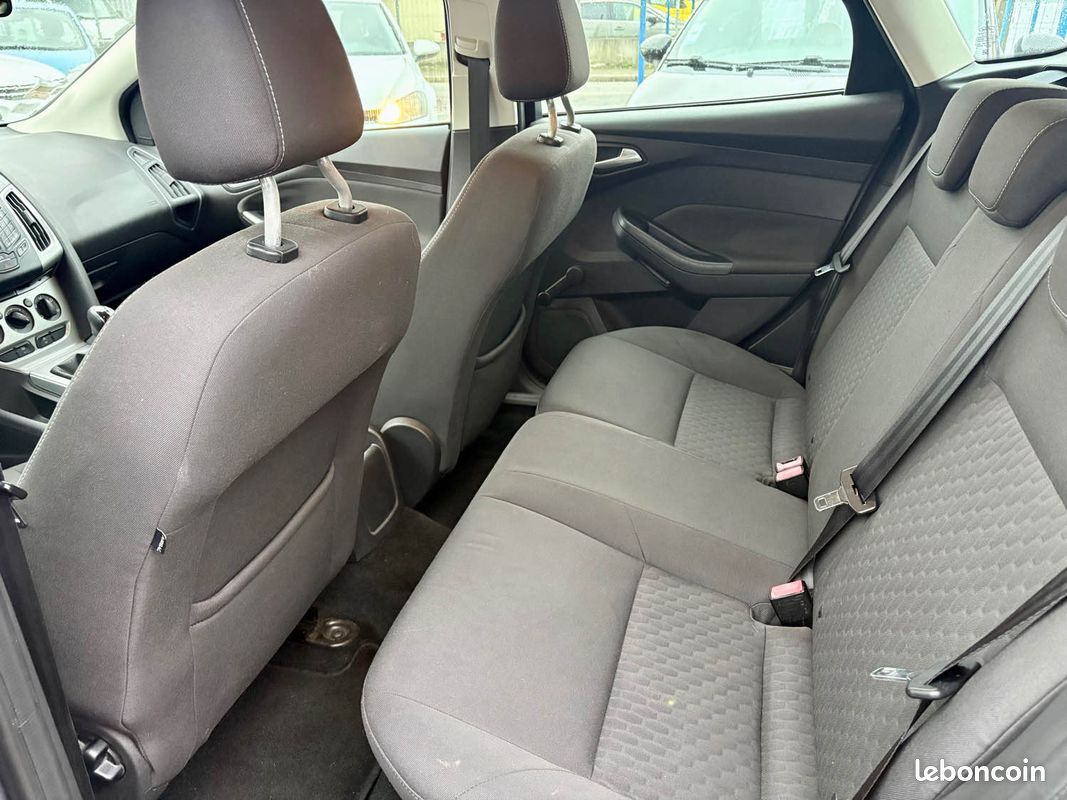 Ford focus (image 8)