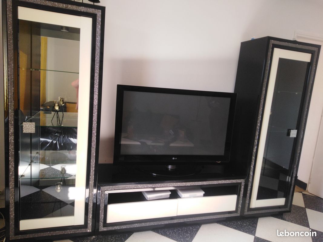Vend meuble télé est table basse on bon état (image 1)
