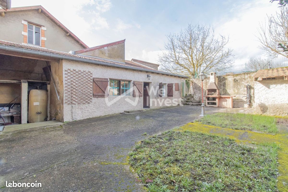 Maison 8 pièces 205 m² · à Landres · 205 m² · 236 000 €