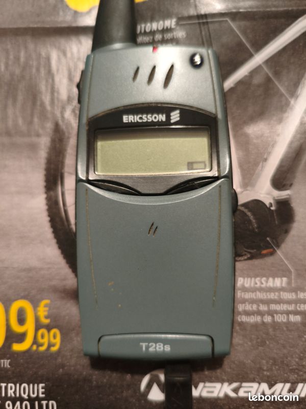 Sony Ericsson T28s - Téléphone Vintage Collection - Gris, état Fonctionnel