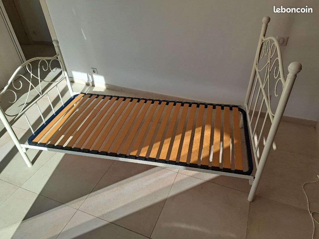 Lit 90 (image 2)