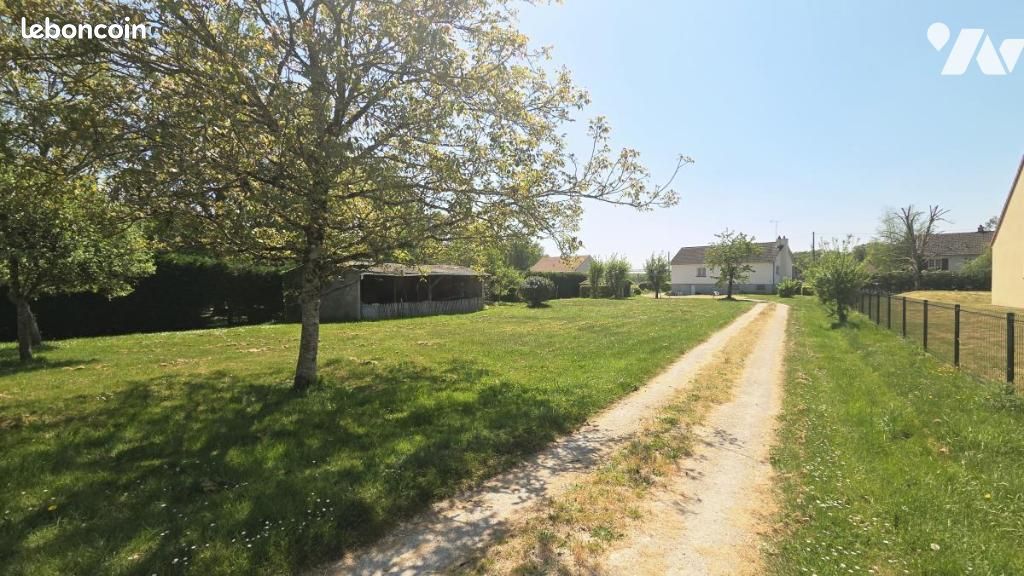 Terrain 1300 m² · à Vitry-aux-Loges · 1 300 m² · 79 350 €