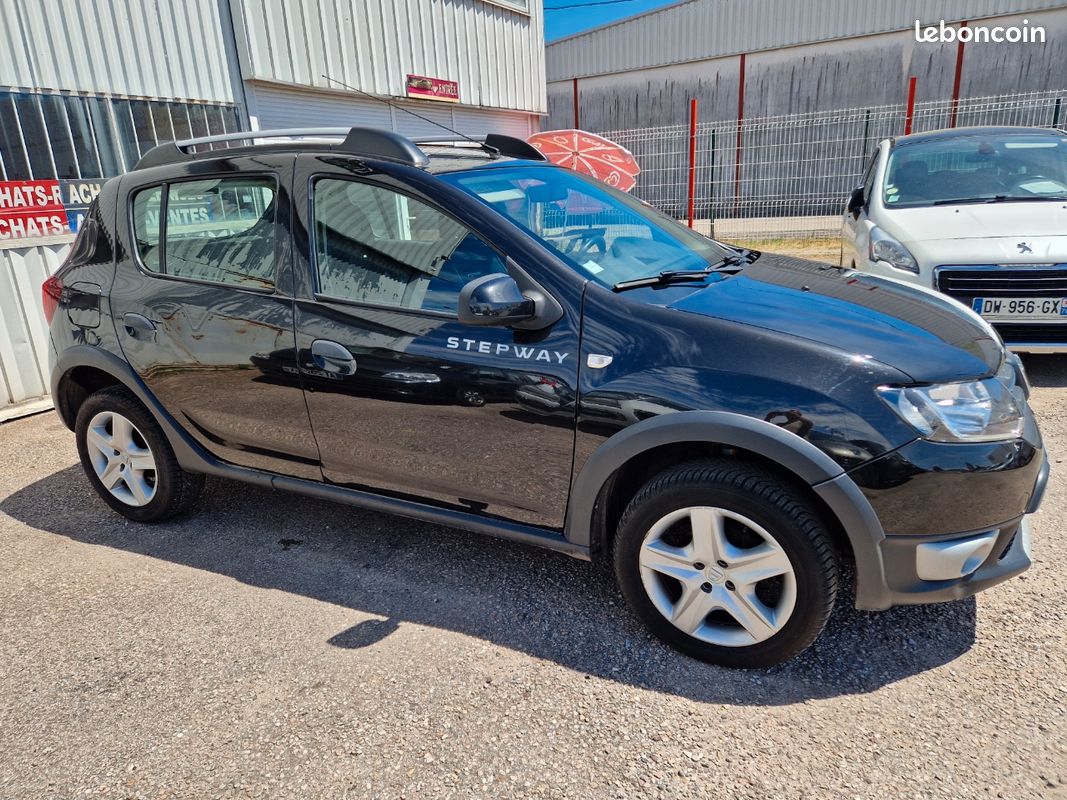 Dacia Sandero 0.9 Tce 90 Stepway (image 2)