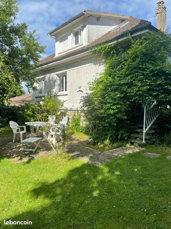 Maison 8 pièces 103 m² · à Fontenay-le-Fleury · 103 m² · 470 000 €