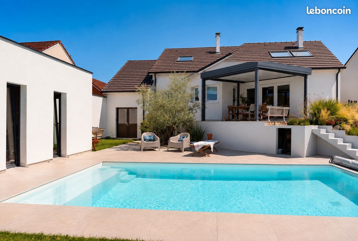 Maison 6 pièces 200 m² · à Distroff · 200 m² · 695 000 €