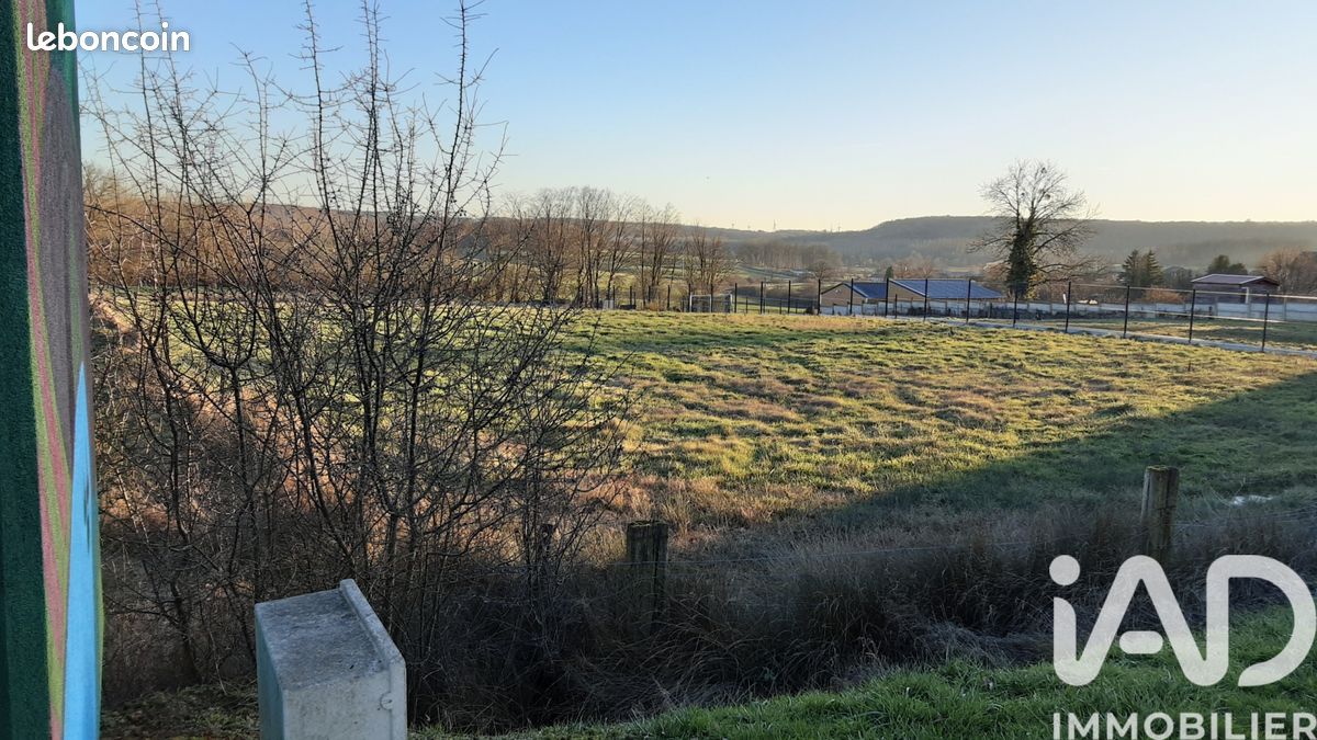 Terrain 1896 m² · à Jandun · 1 896 m² · 64 900 €