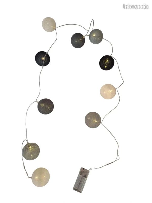 Guirlandes lumineuses boules lanternes blanc gris noir (image 2)