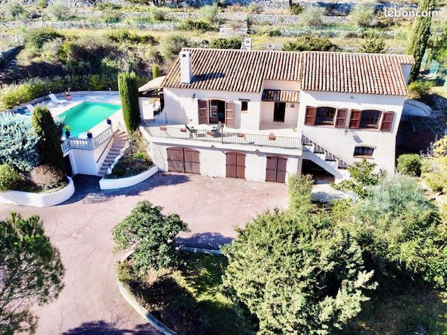 Maison 6 pièces 220 m² · à Peymeinade · 220 m² · 650 000 €