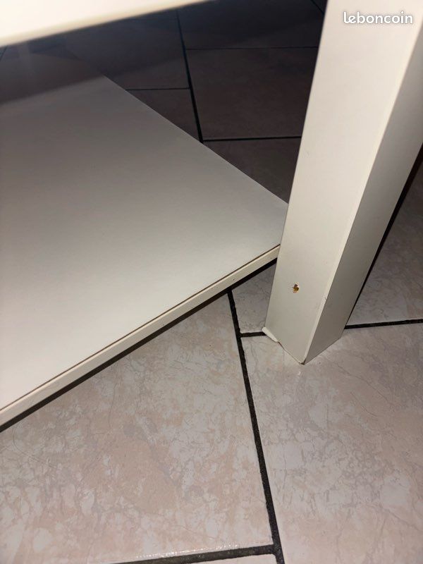Table basse blanche (image 5)