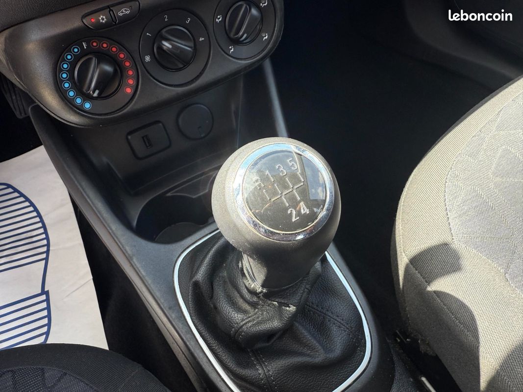 Opel Corsa 1.4 90 Design 120 ans (image 19)